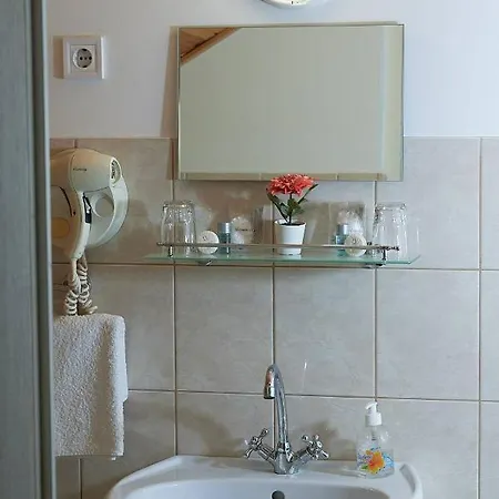 住宿加早餐酒店 Kamaras Klastrom House 3*