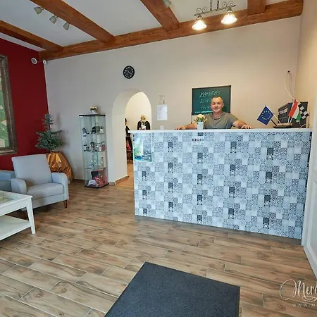 Kamaras Klastrom House 3* Mogyoród