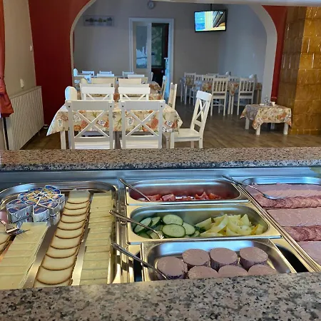 Bed & Breakfast Kamaras Klastrom House