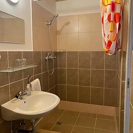 Frühstückspension Kamaras Klastrom House Mogyoród