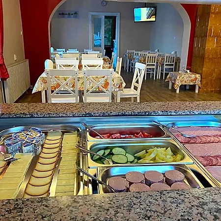 Kamaras Klastrom House Mogyoród