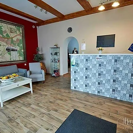 Kamaras Klastrom House 住宿加早餐酒店 Mogyoród