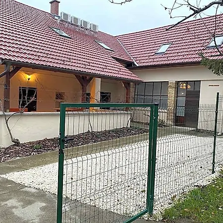 Kamaras Klastrom House 3*