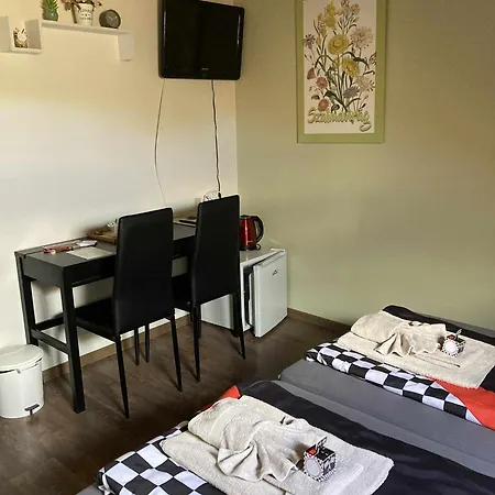 Kamaras Klastrom House 3* Mogyoród
