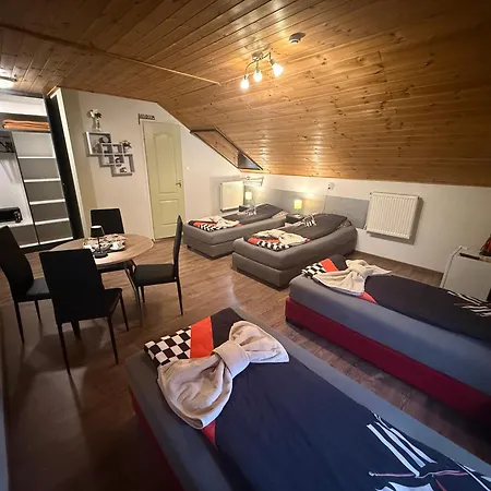 Kamaras Klastrom House