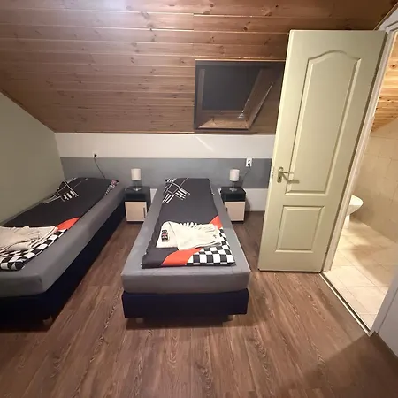 Frühstückspension Kamaras Klastrom House Mogyoród