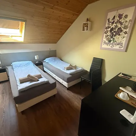Bed & Breakfast Kamarás Klastrom House