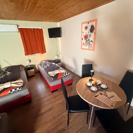 Kamaras Klastrom House Frühstückspension