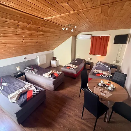 Kamarás Klastrom House 3* Mogyoród