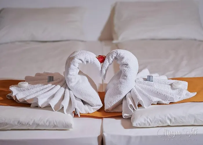 Kamarás Klastrom House 3* Mogyoród