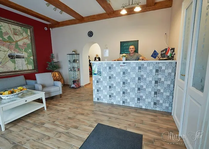 Kamarás Klastrom House 3* Mogyoród